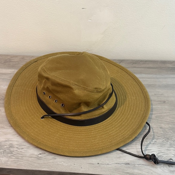 Filson Tin Cloth Bush Hat - Picture 1 of 6